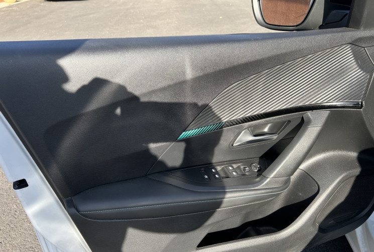 Peugeot 2008 ALLURE 1.2 Puretech 130 cv EAT8