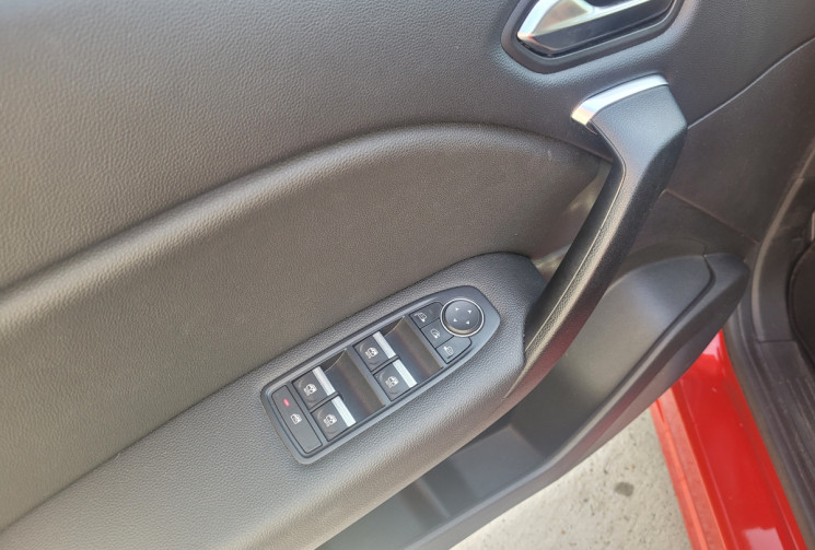 Renault Captur 1.3 TCE 140 FAP INTENS