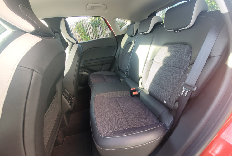 Renault Captur 1.3 TCE 140 FAP INTENS