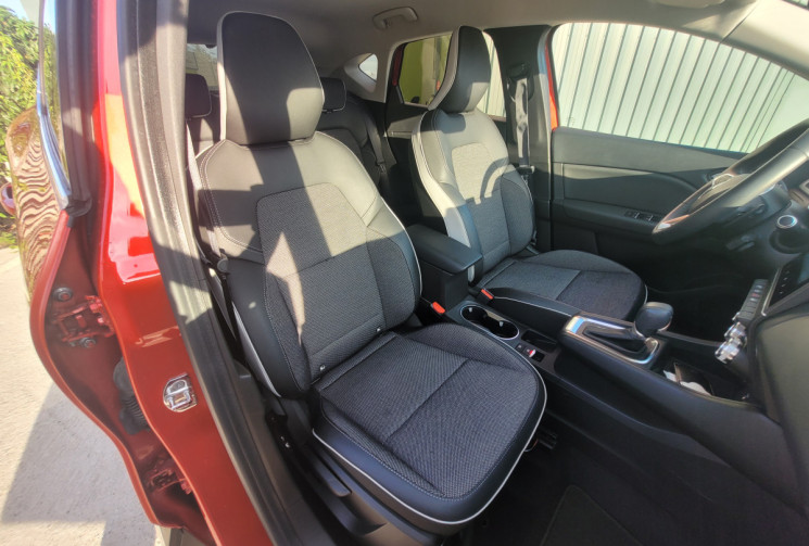 Renault Captur 1.3 TCE 140 FAP INTENS