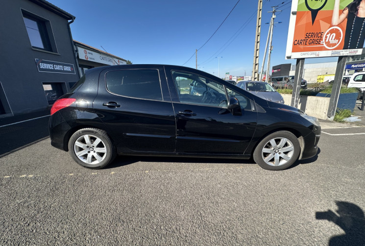 Peugeot 308 1.6 e-HDi  FAP 112 SPORTIUM / DISTRI FAITE Peugeot 308 1.6 e-HDi  FAP 112 SPORTIUM / DISTRI FAITE