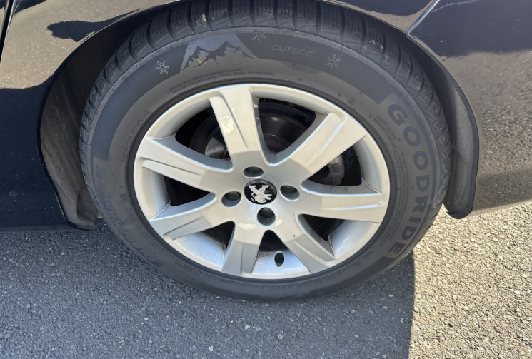 Peugeot 308 1.6 e-HDi  FAP 112 SPORTIUM / DISTRI FAITE Peugeot 308 1.6 e-HDi  FAP 112 SPORTIUM / DISTRI FAITE