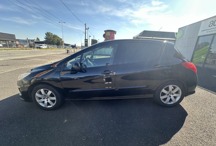 Peugeot 308 1.6 e-HDi  FAP 112 SPORTIUM / DISTRI FAITE Peugeot 308 1.6 e-HDi  FAP 112 SPORTIUM / DISTRI FAITE