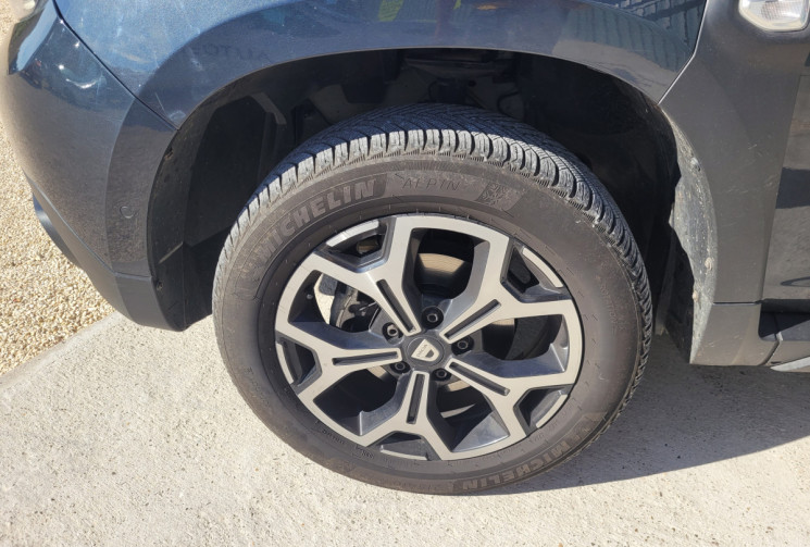 Dacia Duster 1.5 BLUE DCI 115 PRESTIGE 4WD 4X4 GPS CAMERA 360 SIEGES CHAUFFANTS ATTELAGE