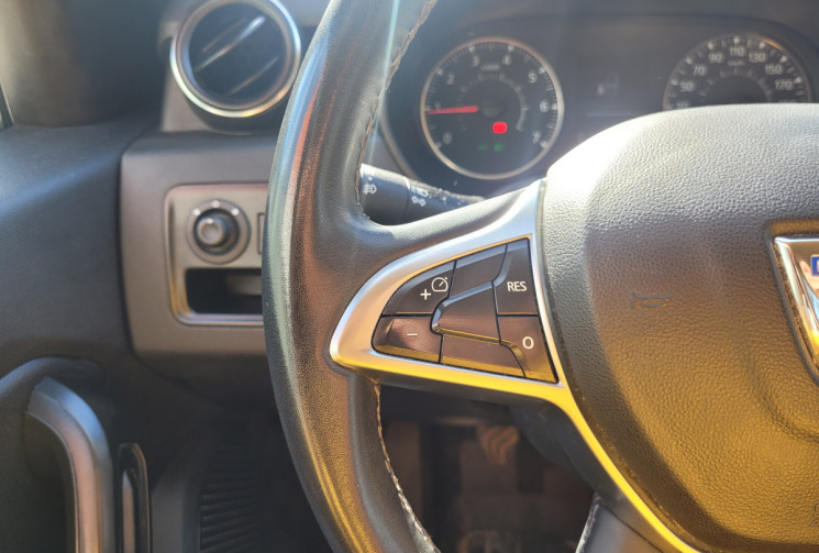 Dacia Duster 1.5 BLUE DCI 115 PRESTIGE 4WD 4X4 GPS CAMERA 360 SIEGES CHAUFFANTS ATTELAGE