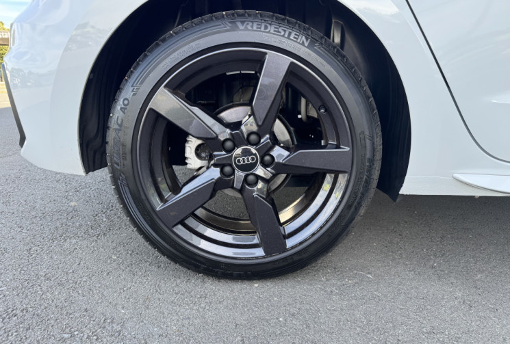 Audi A1 1.5 TFSI 150ch S line S tronic 7 / GTIE CONSTUCTEUR