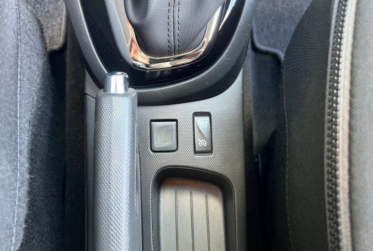 Renault Captur 1.2 Tce 120 Intens EDC / Seulement 46 780 km / Caméra / Keyless / Moteur à Chaine