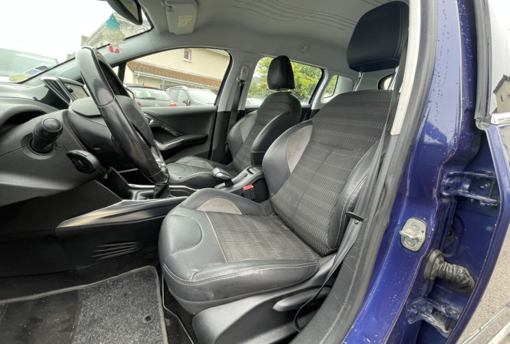 Peugeot 2008 1.6 BLUEHDI / 92 CH / ALLURE