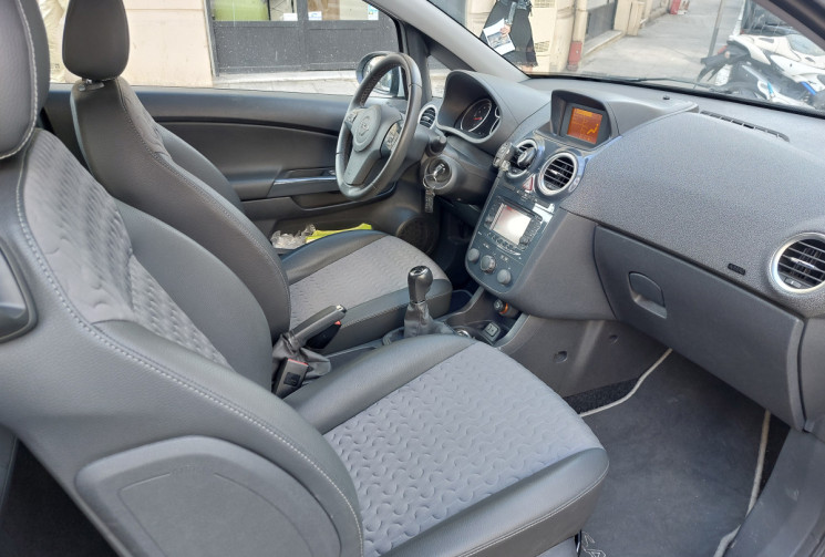 Opel Corsa 1.4 i 100 CH COSMO 52100 KMS SUIVI COMPLET