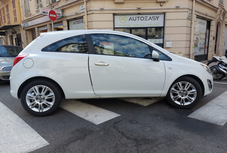 Opel Corsa 1.4 i 100 CH COSMO 52100 KMS SUIVI COMPLET