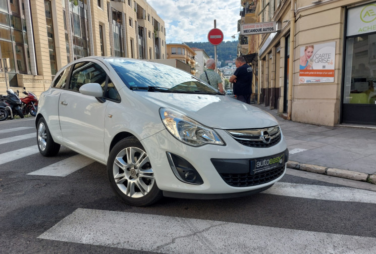 Opel Corsa 1.4 i 100 CH COSMO 52100 KMS SUIVI COMPLET