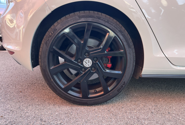 Volkswagen Golf 7 GTD 2.0 TDI 184ch 5p Sport & Sound / Suivi d'entretien à jour