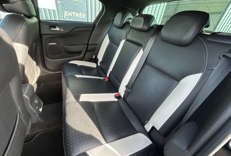 DS DS 4 1.2 PURETECH 130 CH SPORT CHIC GTIE CONSTRUCTEUR 