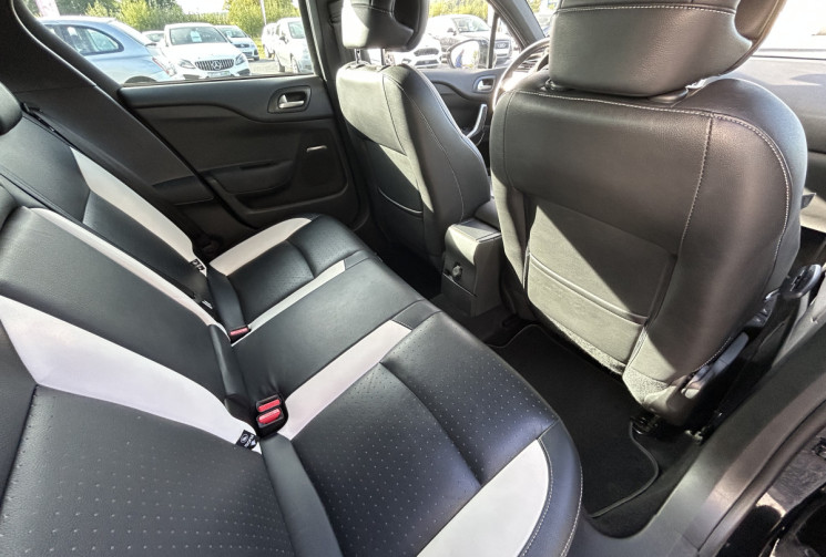 DS DS 4 1.2 PURETECH 130 CH SPORT CHIC GTIE CONSTRUCTEUR 