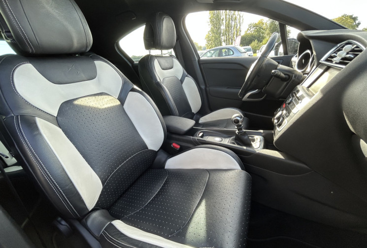 DS DS 4 1.2 PURETECH 130 CH SPORT CHIC GTIE CONSTRUCTEUR 