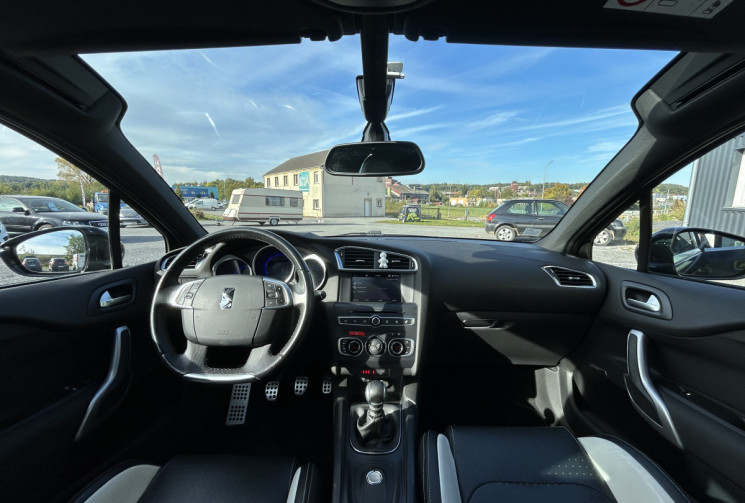 DS DS 4 1.2 PURETECH 130 CH SPORT CHIC GTIE CONSTRUCTEUR 