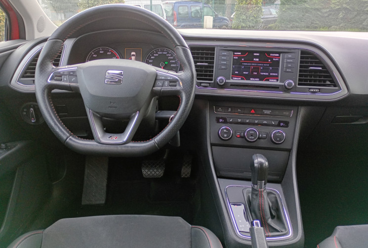 SEAT Leon  SEAT LEON FR 1.8 TSI 180CV DSG7