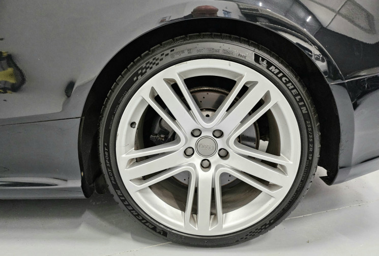 Audi RS5 V8 4.2 quattro s tronic 450 cv / TO / int carbone / B&O / ...