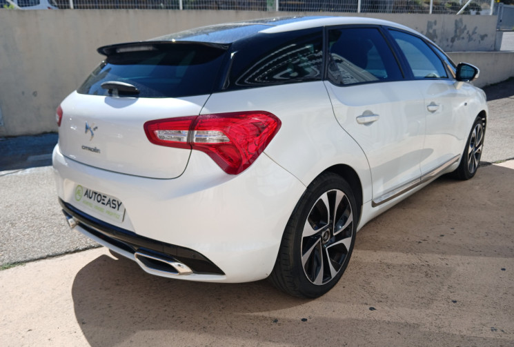 Citroën DS5 2.0 HDi FAP 200 Hybrid4 4x4 16V BMP6 163 SPORT CHIC 163