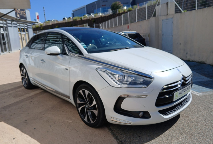 Citroën DS5 2.0 HDi FAP 200 Hybrid4 4x4 16V BMP6 163 SPORT CHIC 163