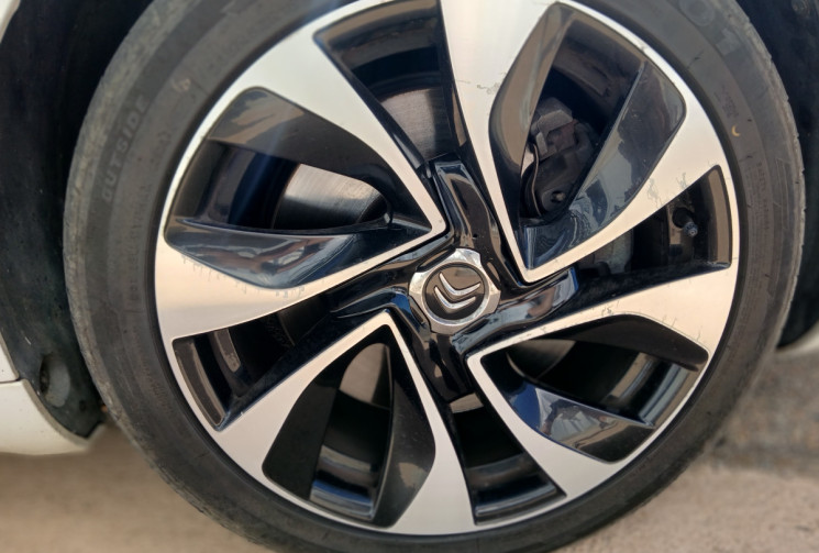 Citroën DS5 2.0 HDi FAP 200 Hybrid4 4x4 16V BMP6 163 SPORT CHIC 163