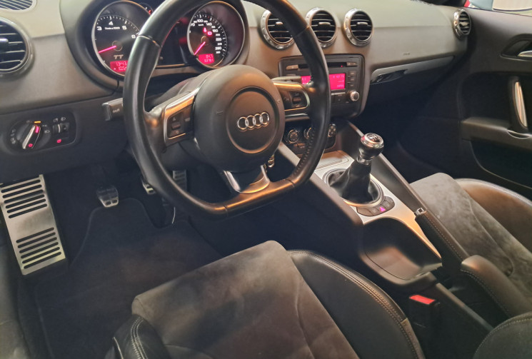 Audi TT  8J - 2.0 TFSI 200 CH - SUPERBE - SUIVI ENTRETIEN - GARANTIE -