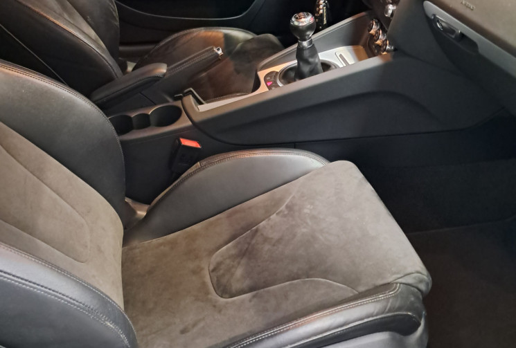 Audi TT  8J - 2.0 TFSI 200 CH - SUPERBE - SUIVI ENTRETIEN - GARANTIE -