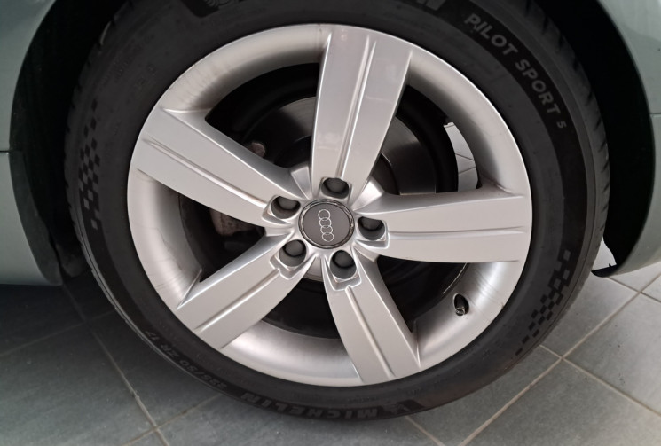 Audi TT  8J - 2.0 TFSI 200 CH - SUPERBE - SUIVI ENTRETIEN - GARANTIE -