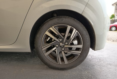 Peugeot 208 1.2 PT 100CV ALLURE BUSINESS CAMRA DE RECUL ATTELAGE SUIVI CONCESSION COMPLET