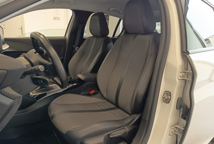 Peugeot 208 1.2 PT 100CV ALLURE BUSINESS CAMERA DE RECUL ATTELAGE SUIVI CONCESSION