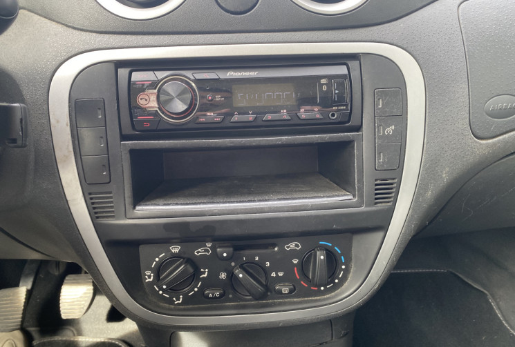 Citroën C3 I Phase 2 1.1 i 60 CH - Clim - Bluetooth - 4 Pneus neufs - Distrib à jour
