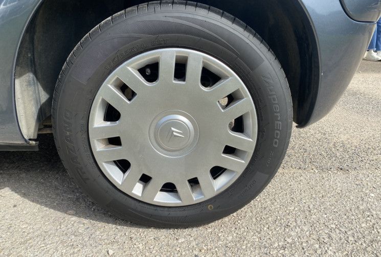 Citroën C3 I Phase 2 1.1 i 60 CH - Clim - Bluetooth - 4 Pneus neufs - Distrib à jour