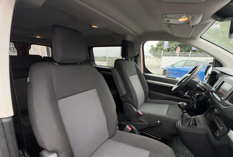 Peugeot TRAVELLER 2.0 HDI COMBI MOYEN 150 BUSINESS / 8 PLACES / CARPLAY / GARANTIE 12 MOIS