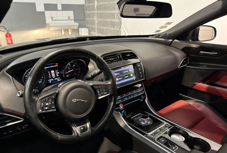 Jaguar XE 2.0D 180ch R-Sport AWD BVA8