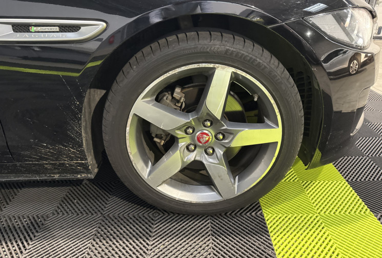 Jaguar XE 2.0D 180ch R-Sport AWD BVA8