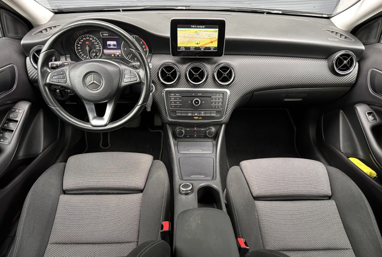 Mercedes GLA 200 2.1 CDi 16V 7G-DCT 136 cv INTUITION - CAMERA -