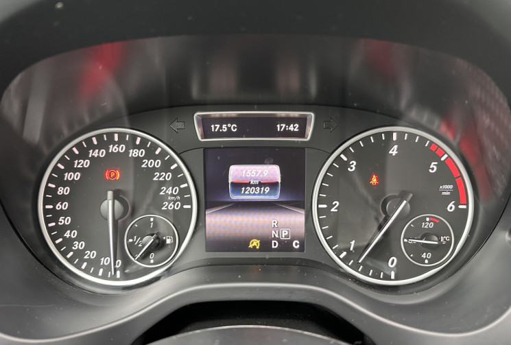 Mercedes GLA 200 2.1 CDi 16V 7G-DCT 136 cv INTUITION - CAMERA -