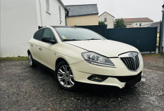 Lancia DELTA III 1.6 Multijet 120 Platino Toit ouvrant / siège alcantara / Attelage
