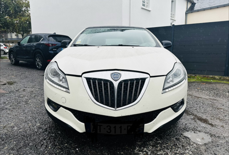 Lancia DELTA III 1.6 Multijet 120 Platino Toit ouvrant / siège alcantara / Attelage
