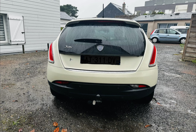 Lancia DELTA III 1.6 Multijet 120 Platino Toit ouvrant / siège alcantara / Attelage