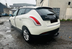 Lancia DELTA III 1.6 Multijet 120 Platino Toit ouvrant / siège alcantara / Attelage