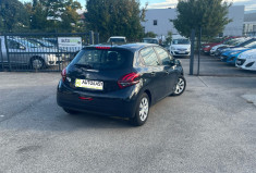 Peugeot 208 68 CH / LIKE 