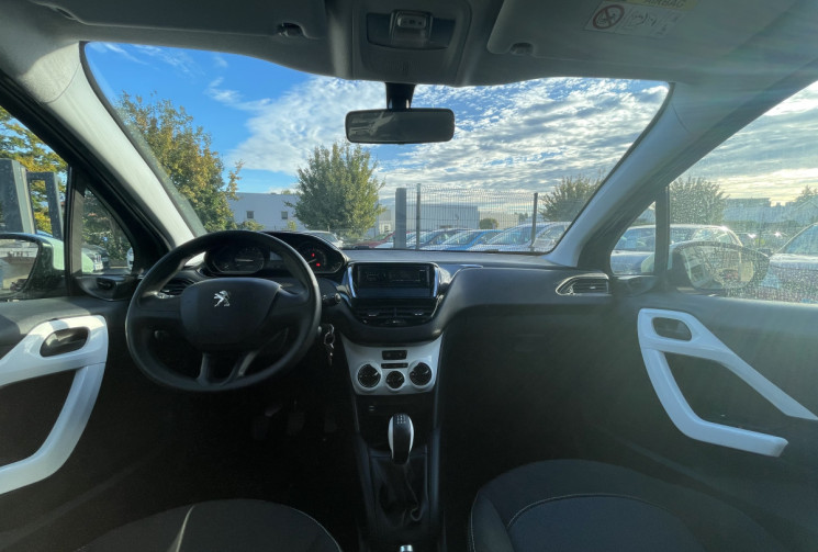 Peugeot 208 68 CH / LIKE 
