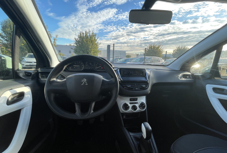 Peugeot 208 68 CH / LIKE 