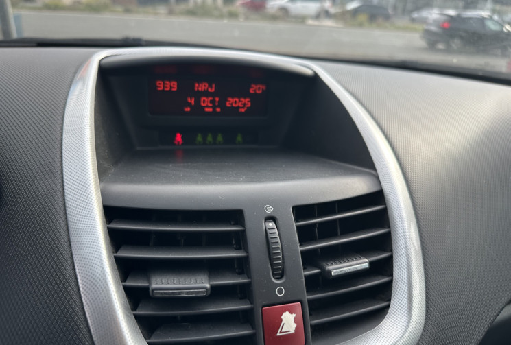 Peugeot 207 SW 1.6 HDi 16V 90 PREMIUM / DISTRI NEUVE