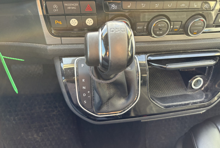 Volkswagen Multivan T6 (7H) Multivan L1 2.0 BiTDI 16V Combi court DSG7 204 cv Boîte auto CARAT