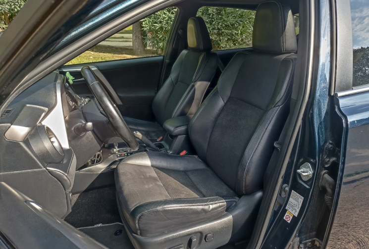 Toyota RAV4 Ph2 - HYBRIDE - 2.5L197CH - 2WD - BLAKC ED. - CUIR - CAMERA - TO - ATTELAGE