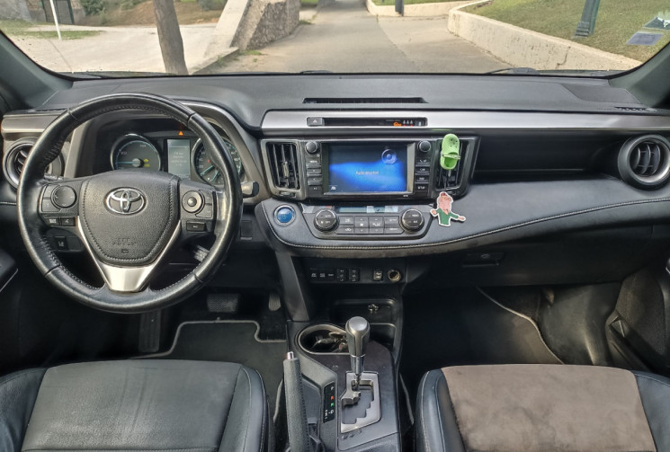 Toyota RAV4 Ph2 - HYBRIDE - 2.5L197CH - 2WD - BLAKC ED. - CUIR - CAMERA - TO - ATTELAGE