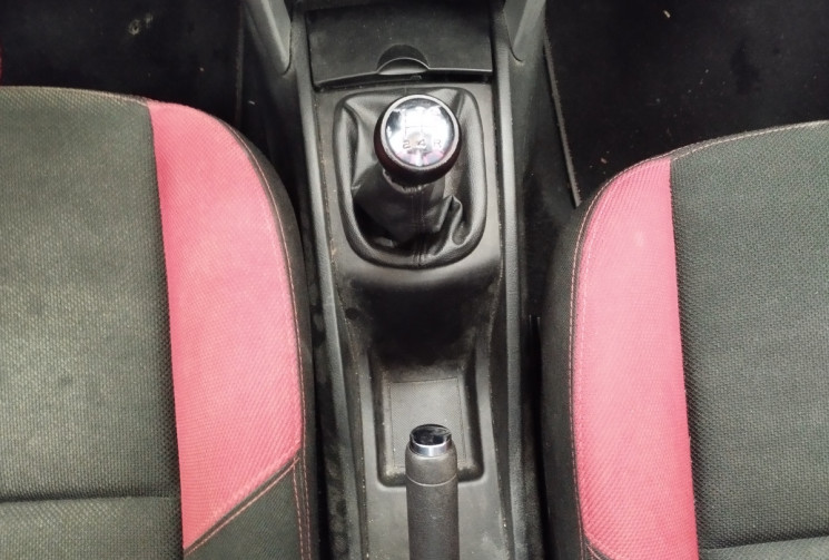 Peugeot 207 1.4 VTi 16V 95 cv EDITION 64 5P