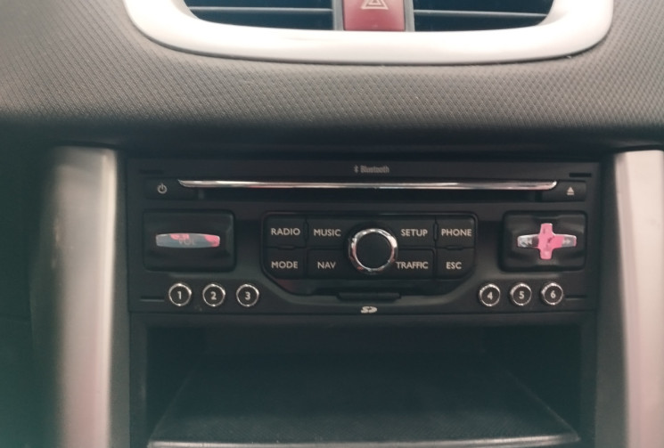 Peugeot 207 1.4 VTi 16V 95 cv EDITION 64 5P